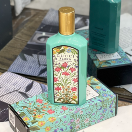 40 Gucci Flora