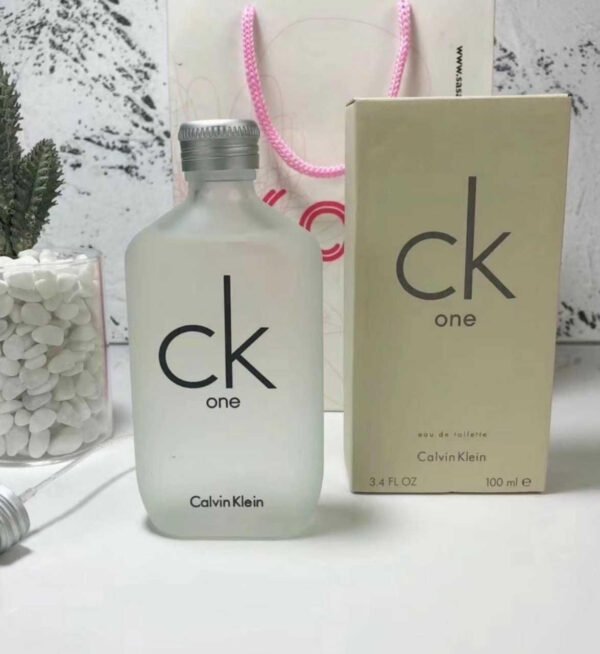 A185 CK one