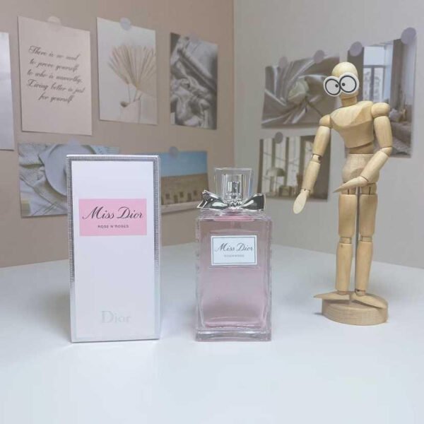 A189 Dior MISS DIOR ROSE N'ROSES