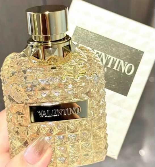 A49 Valentino BORN IN ROMA 100ML Golden