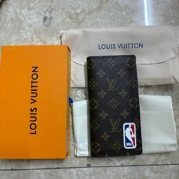 LV Suit Pocket NBA 80107