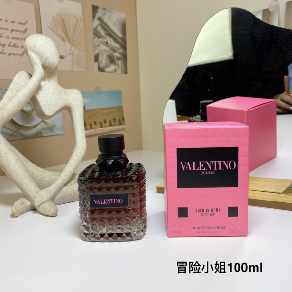 M1 Valentino Donna Born In Roma Intense 2023