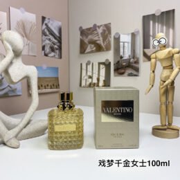 M49 Valentino Donna Born In Roma The Gold, 2024
